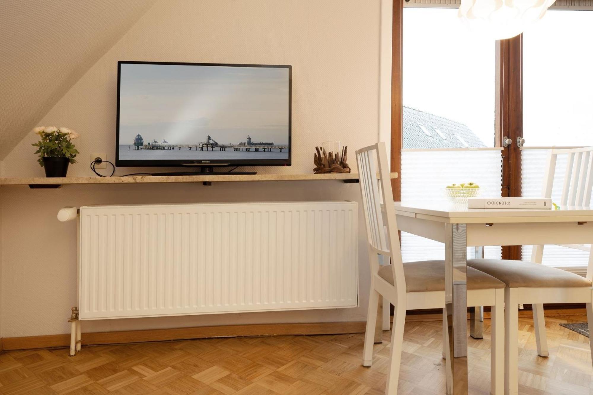 Mittelweg 6 Wohnung 4 グレーミッツ エクステリア 写真